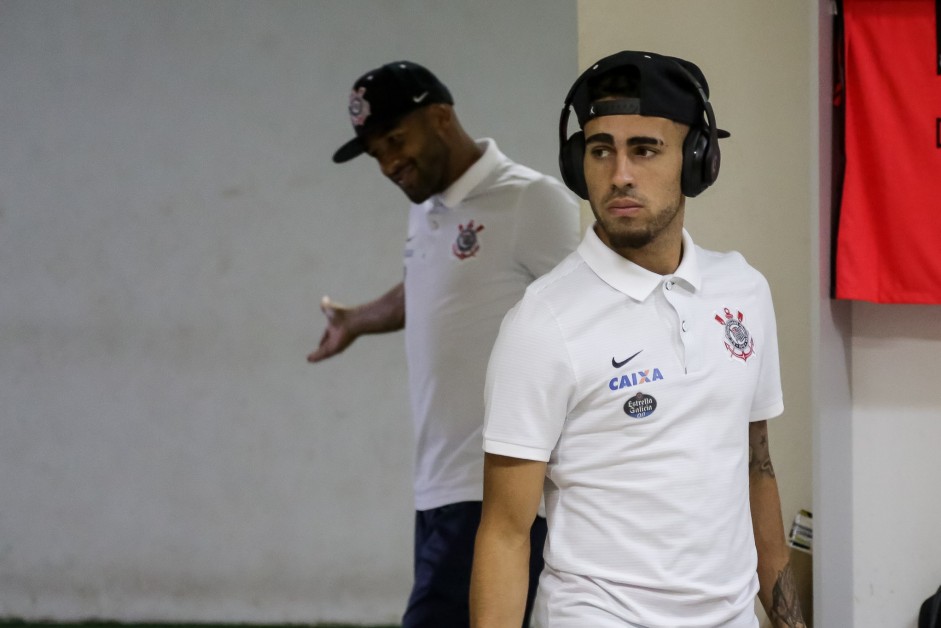 Gabriel no vestiário antes do jogo contra a Ferroviária