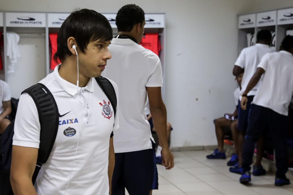 Romero antes do jogo contra a Ferroviria, pelo Paulisto