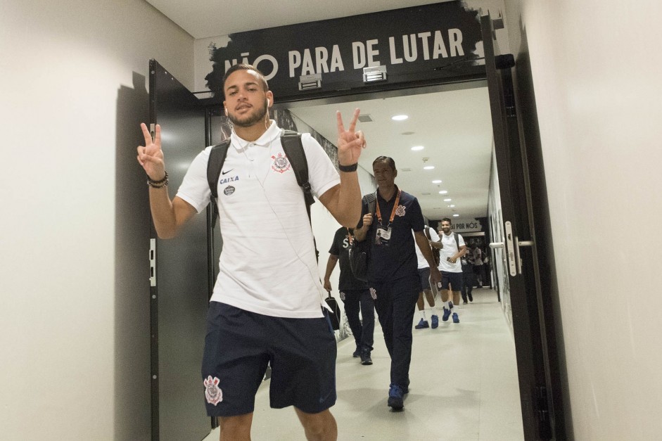 Maycon no vestiário da Arena Corinthians