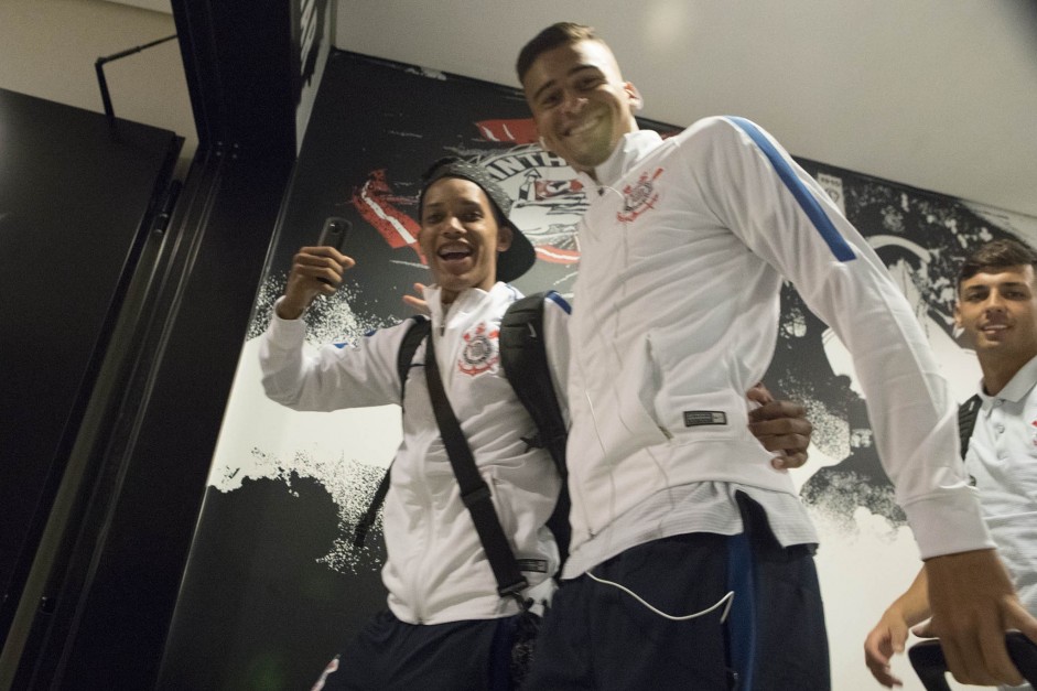 Pedrinho antes da partida contra o Linense pelo Campeonato Paulista