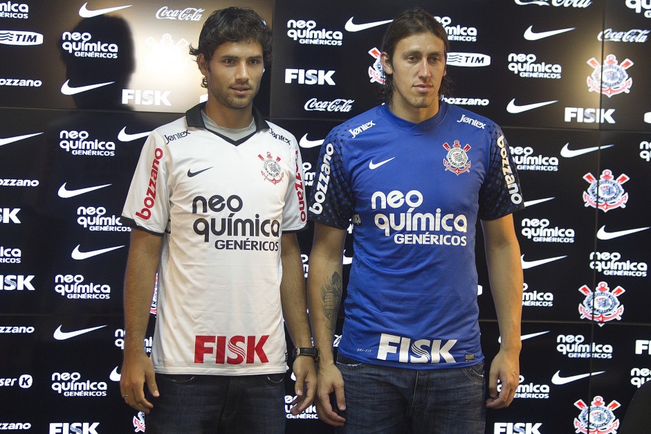 Cssio apresentado junto ao zagueiro Felipe em fevereiro de 2012