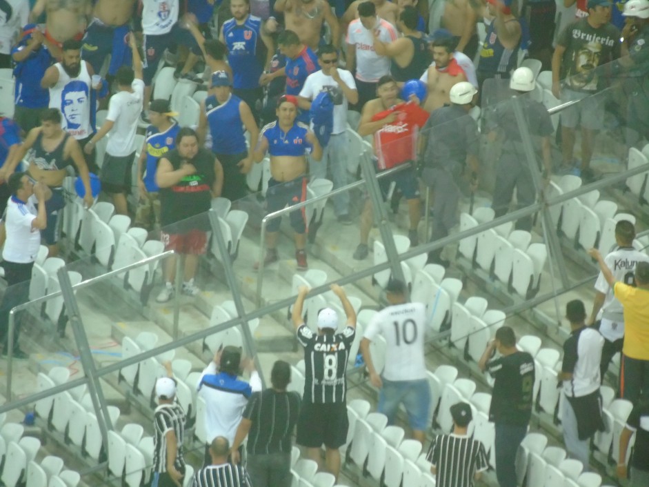 Chilenos arrancaram assentos da Arena Corinthians