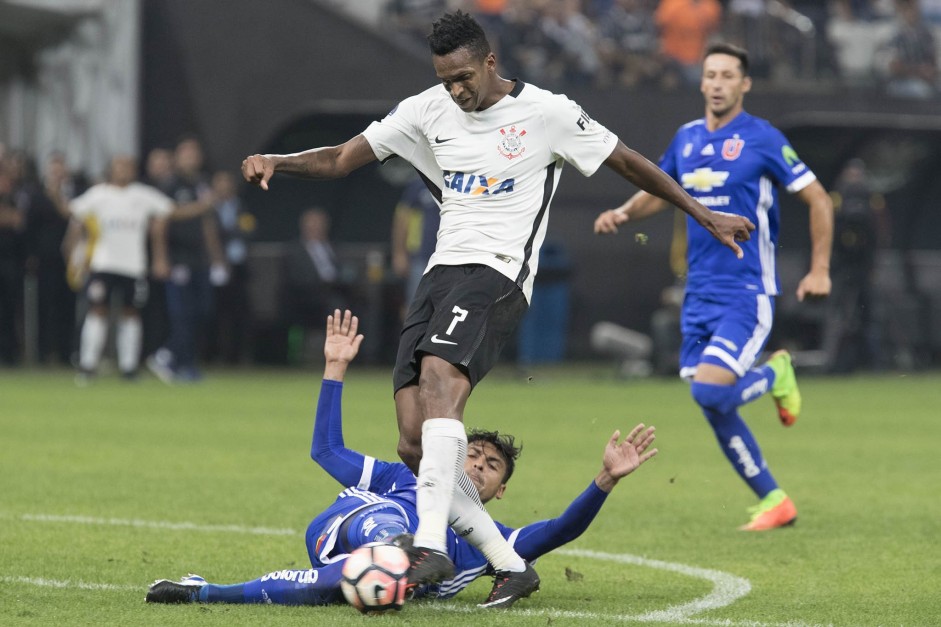 J em dividida contra o Universidad Catlica do Chile na estreia da Copa Sul-Americana