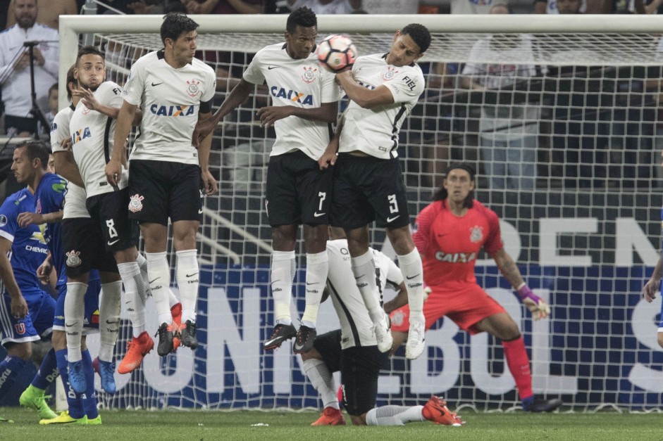 Corinthians levou apenas 14 gols no ano. Dez foram no segundo tempo dos jogos