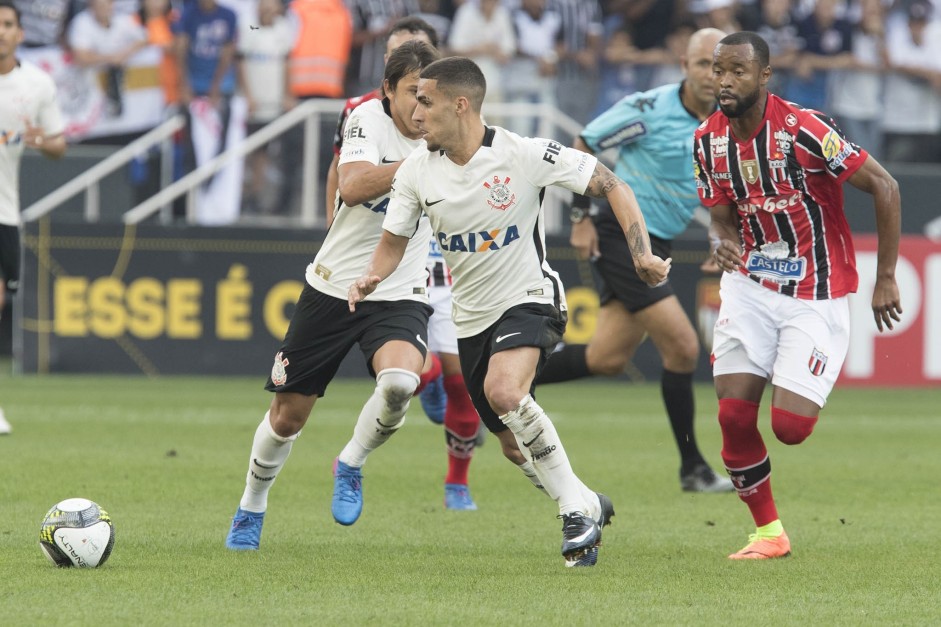 Gabriel atuando contra o Botafogo-SP, pelo Paulisto