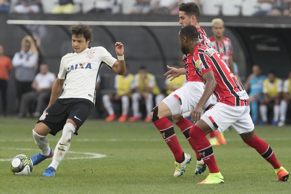 Romero em partida contra o Botafogo-SP, pelo Paulisto