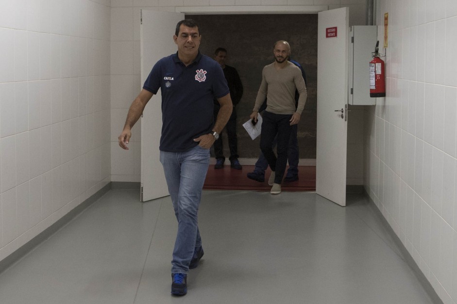 Técnico Fábio Carille antes do duelo contra o Internacional, no Beira Rio, pela Copa do Brasil