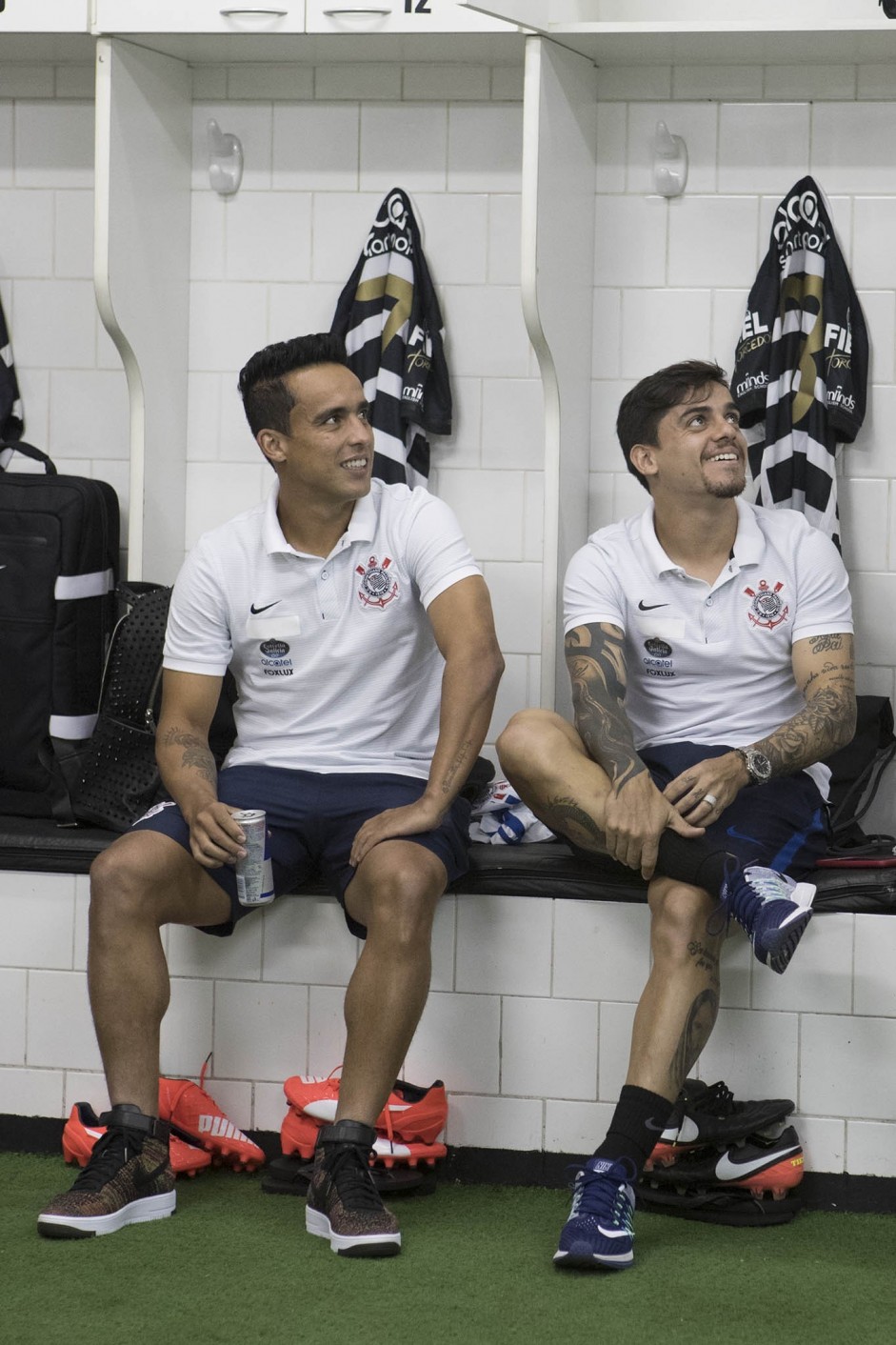 Jadson e Fagner se preparando para encarar o São Paulo, pelo Paulistão