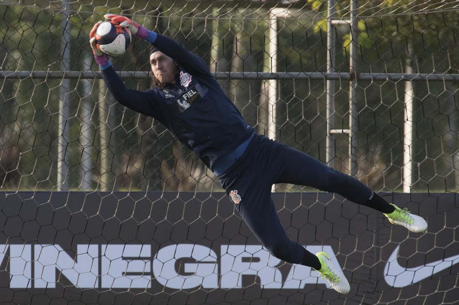 Cássio em primeiro treino após a eliminação diante o Internacional