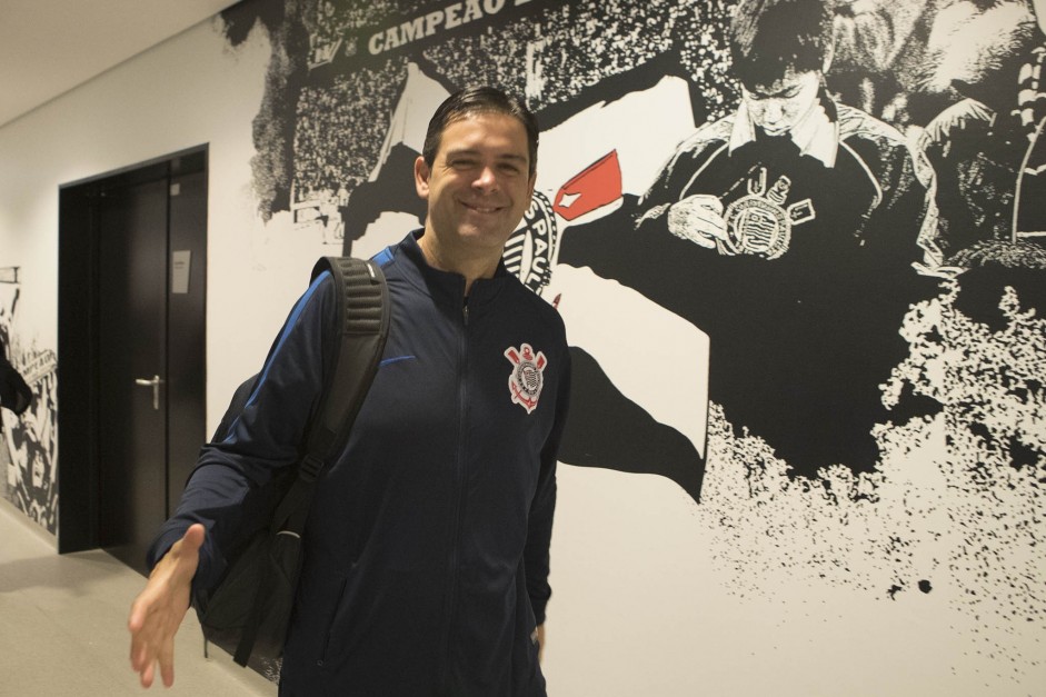 Leonardo da Silva chegando à Arena para enfrentar o Internacional, pela Copa do Brasil
