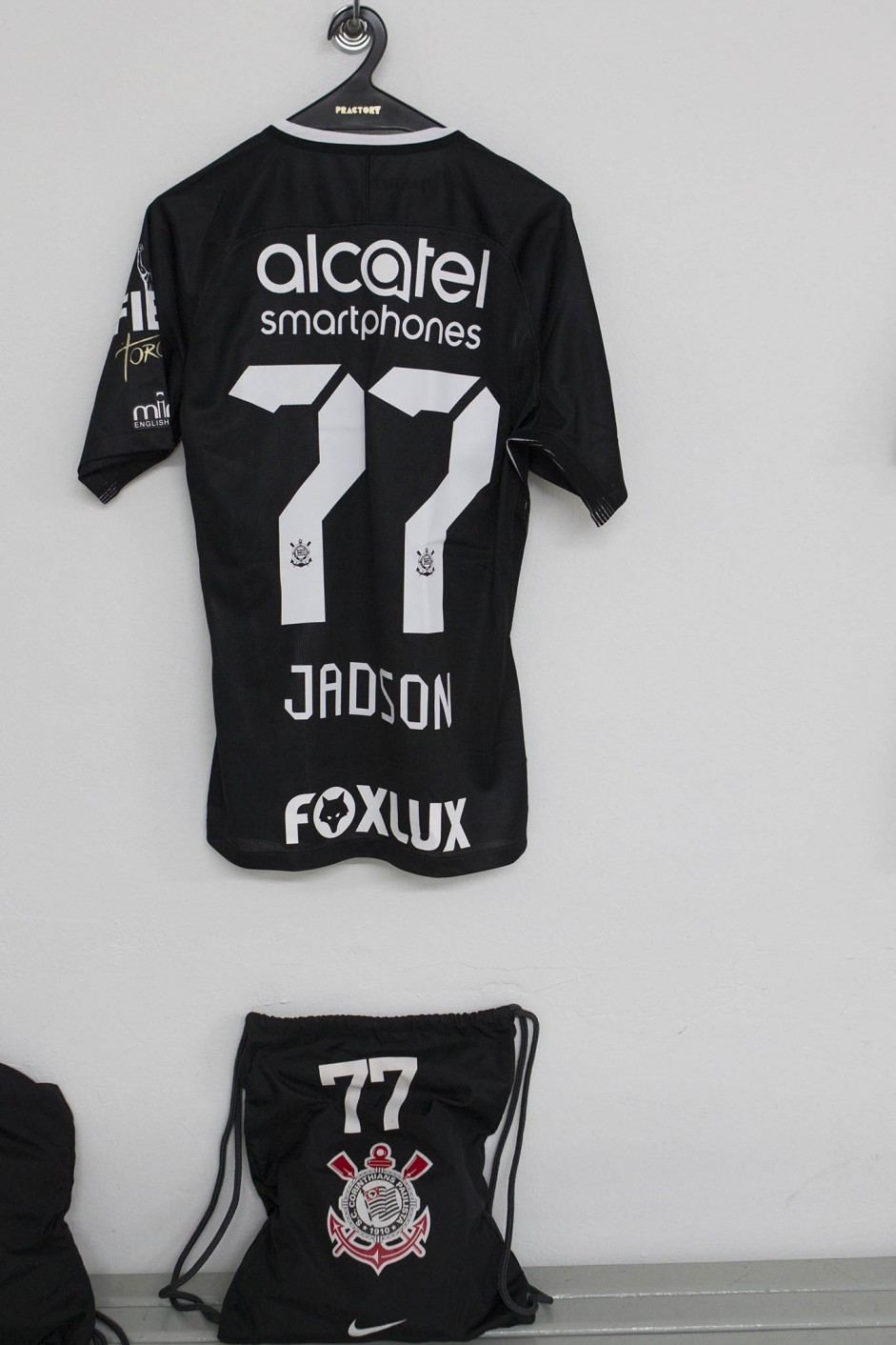 Flâmula e uniforme 77, do meia Jadson