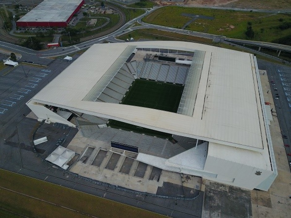 Empresa que gerencia a Arena foi parar no Serasa