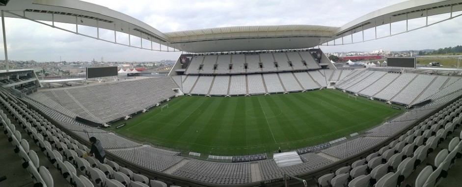 Gramado da Arena Corinthians ser vendido  Fiel