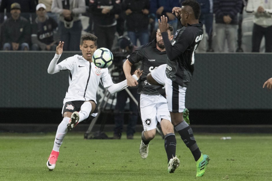 Pedrinho fez grande jogada em ltimo jogo contra o Botafogo na Arena