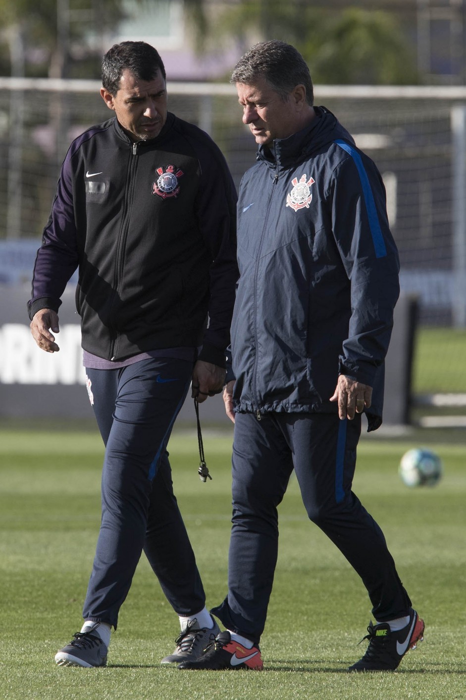 Carille e Walmir Cruz no treino de hoje