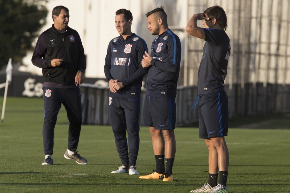 Carille, Rodriguinho, Maycon e Romero no treino de hoje
