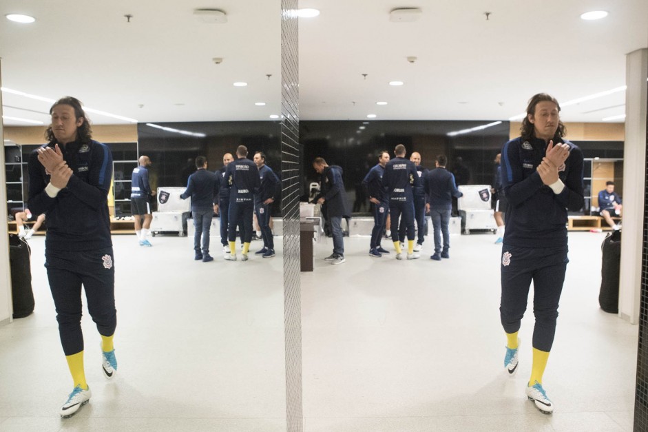 Cássio no vestiário da Arena antes do jogo contra o Botafogo