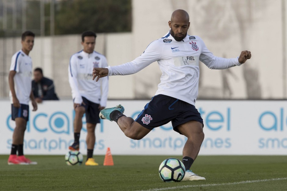 Fellipe Bastos é outro que aguarda o seu momento de brilhar nas partidas