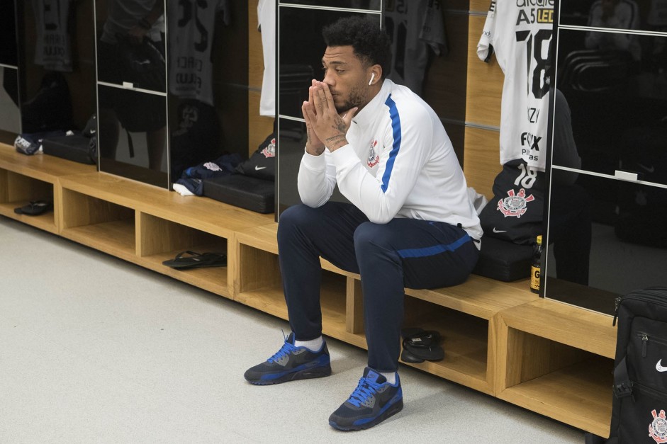Kazim no vestiário da Arena esperando o início do jogo contra o Botafogo