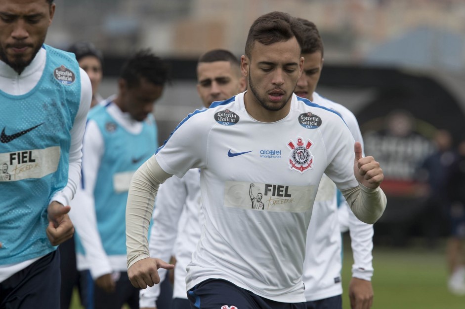 Maycon é um dos jogadores mais regulares do Timão, o meia treina forte