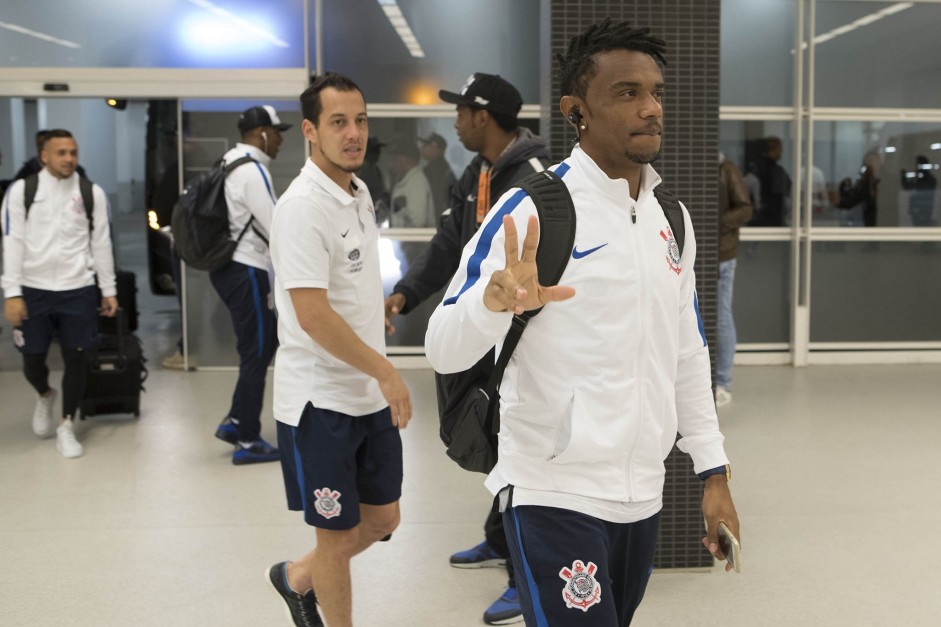 Moisés chegando na Arena para jogo contra o Botafogo