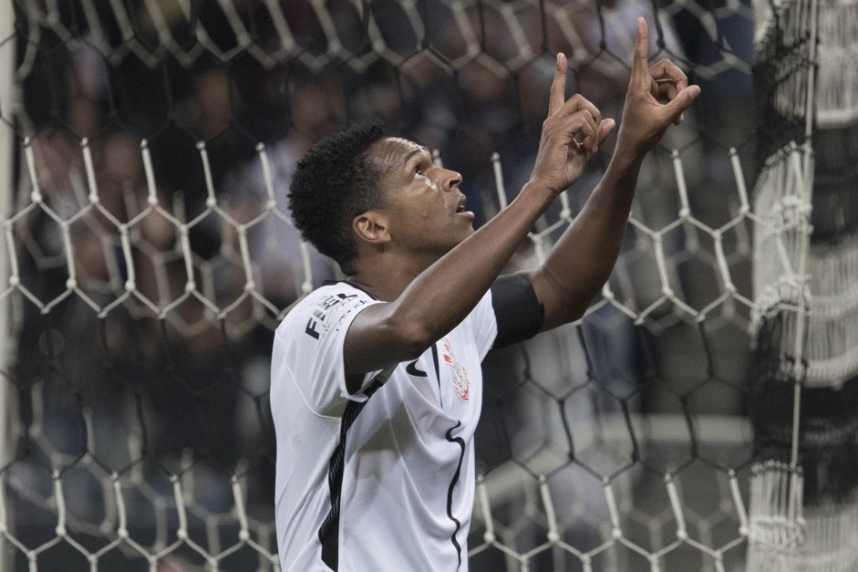 O atacante Jô também se tornou um dos artilheiros do campeonato