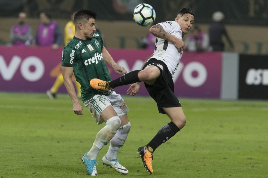 Arana fez partia brilhante contra o Palmeiras