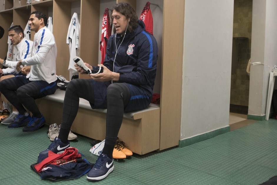 Cássio antes do jogo contra o Palmeiras