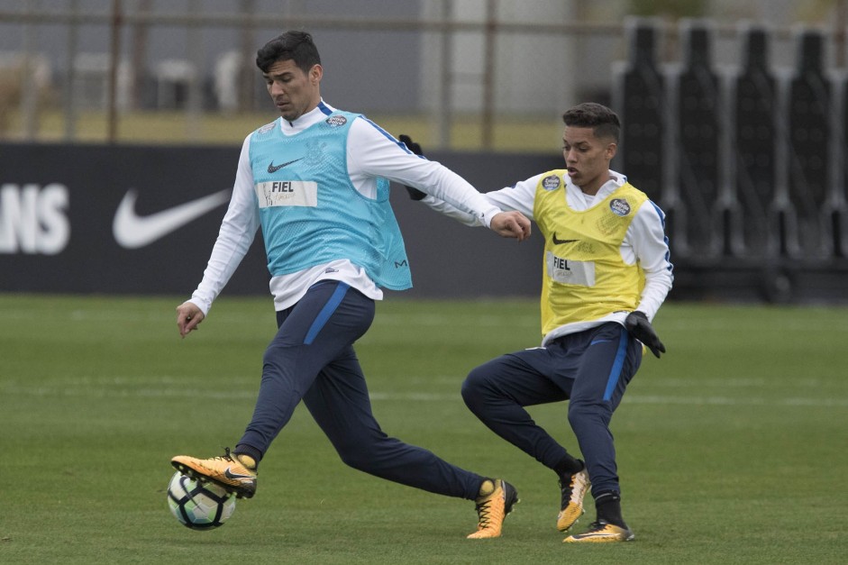 Balbuena e Pedrinho no treino desta tarde