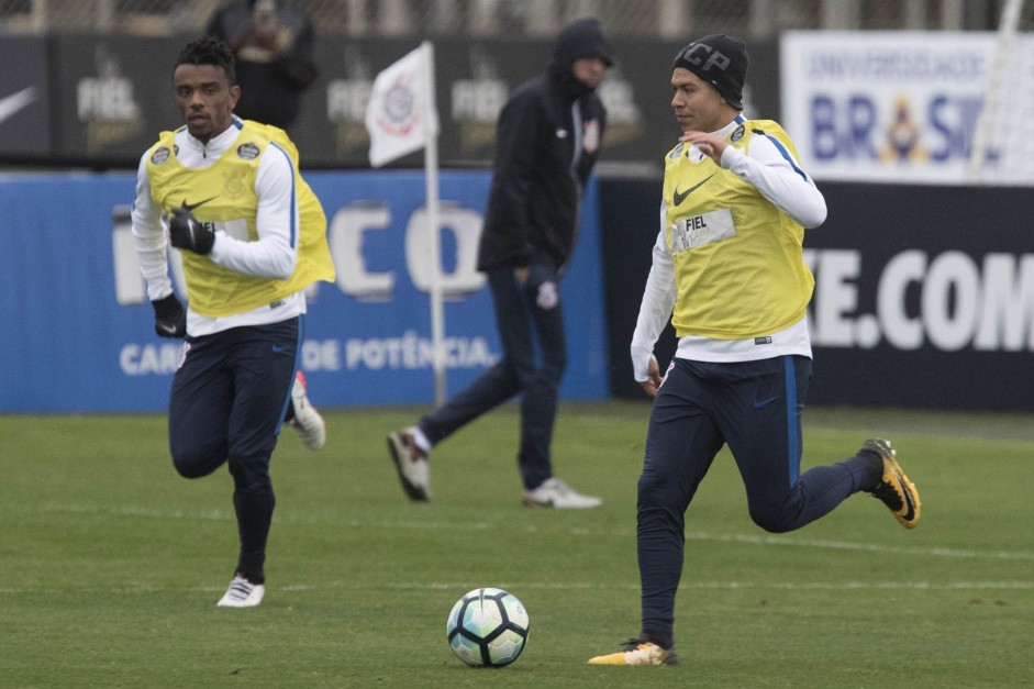 Jogadores treinaram no CT nesta terça-feira