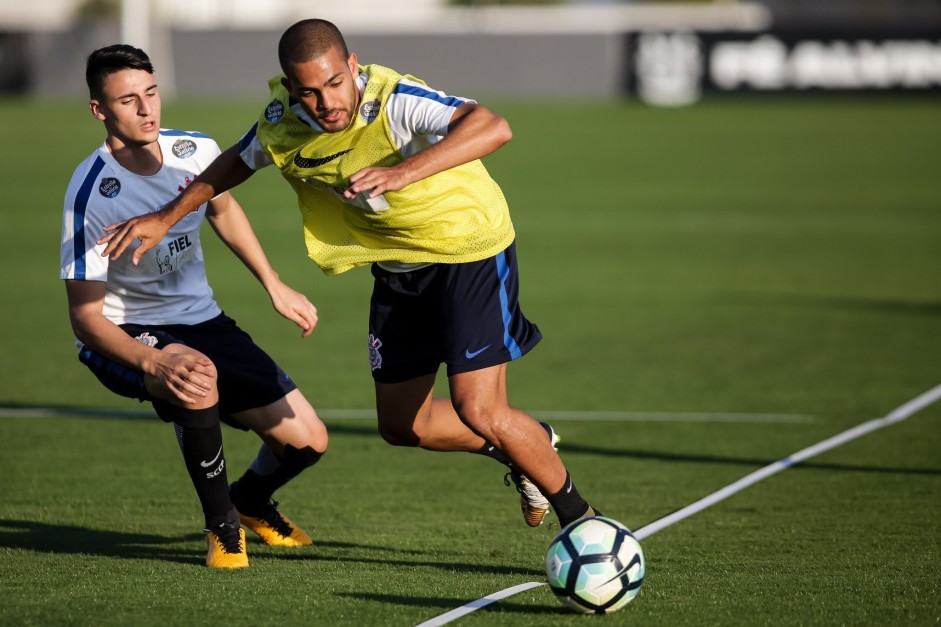 Clayton no treino após partida contra o Avaí