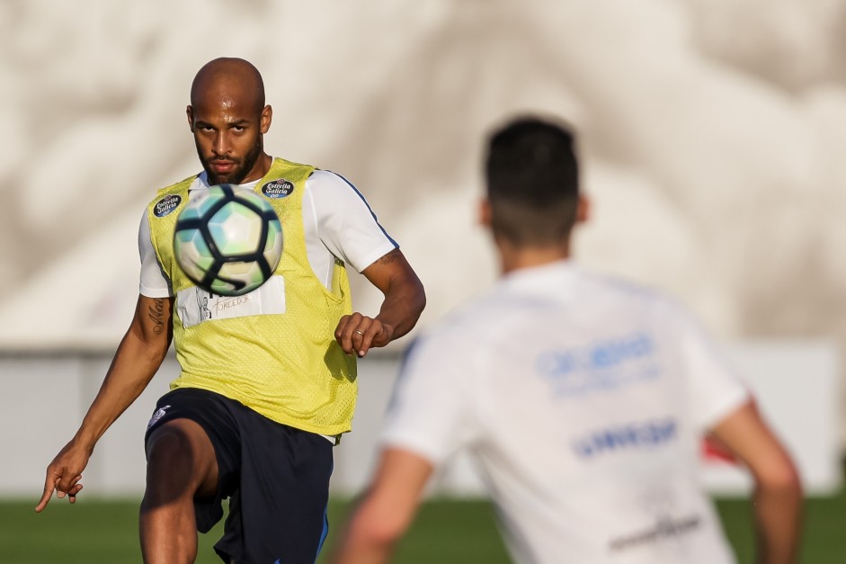 Felipe Bastos no treino após partida contra o Avaí