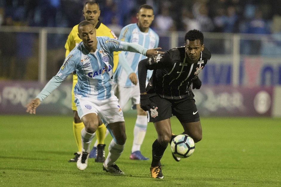 Corinthians e Ava, aniversariantes do dia, empataram em 0 a 0 no primeiro turno do BR-17