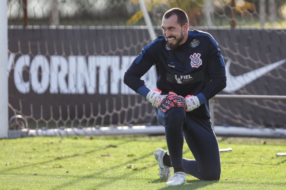 Walter, por ora, segue como goleiro do Corinthians