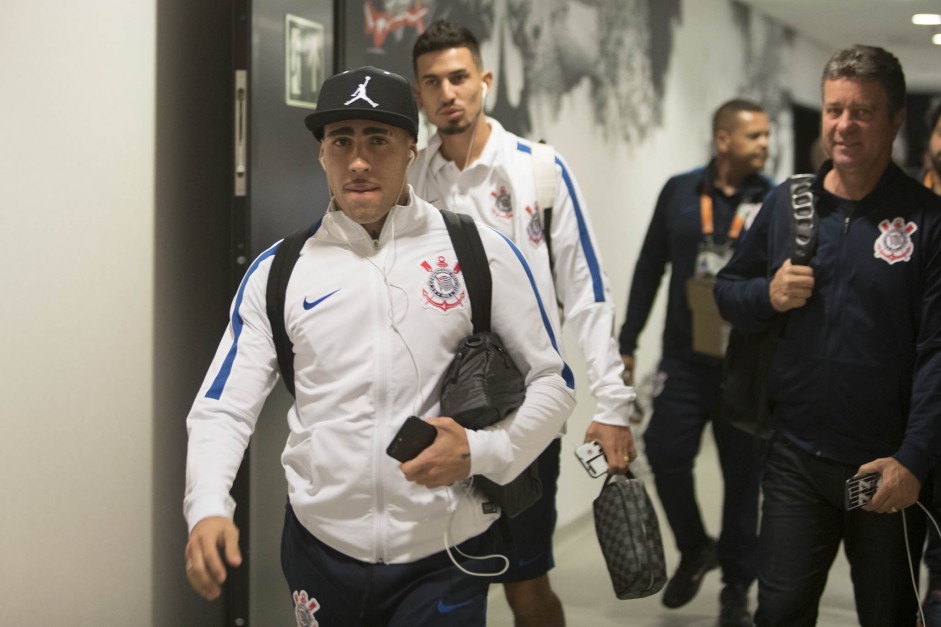 Gabriel e Pedro Henrique antes da partida contra o Patriotas pela Sulamericana