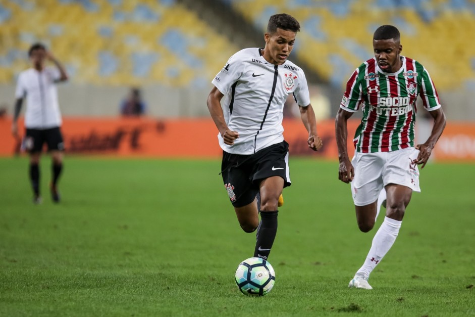 Pedrinho em ao contra o Fluminense no Maracan pelo Brasileiro 2017