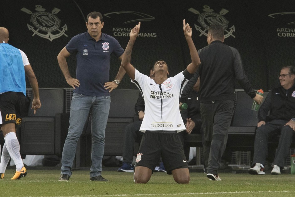 J marcou o gol do Corinthians no jogo contra o Flamengo