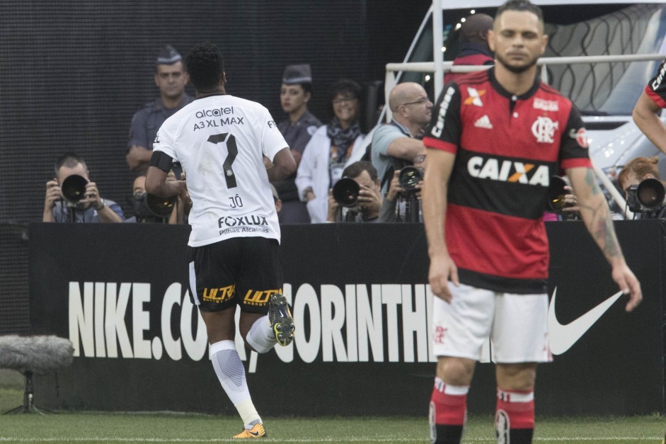 No primeiro turno, Corinthians e Flamengo ficaram no empate em Itaquera