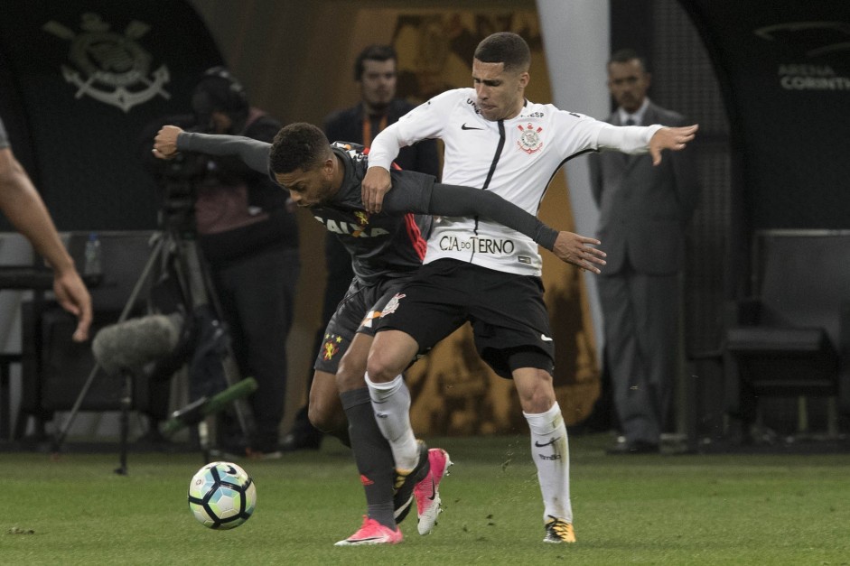 Corinthians e Sport se enfrentam neste domingo, s 17h