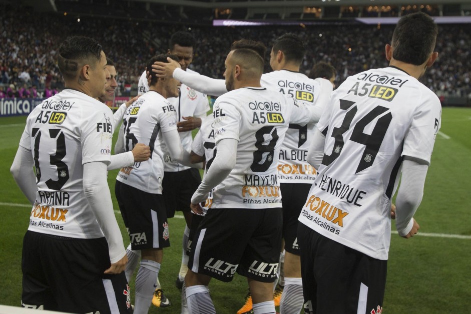 Corinthians vem de vitria contra o Sport no Brasileiro