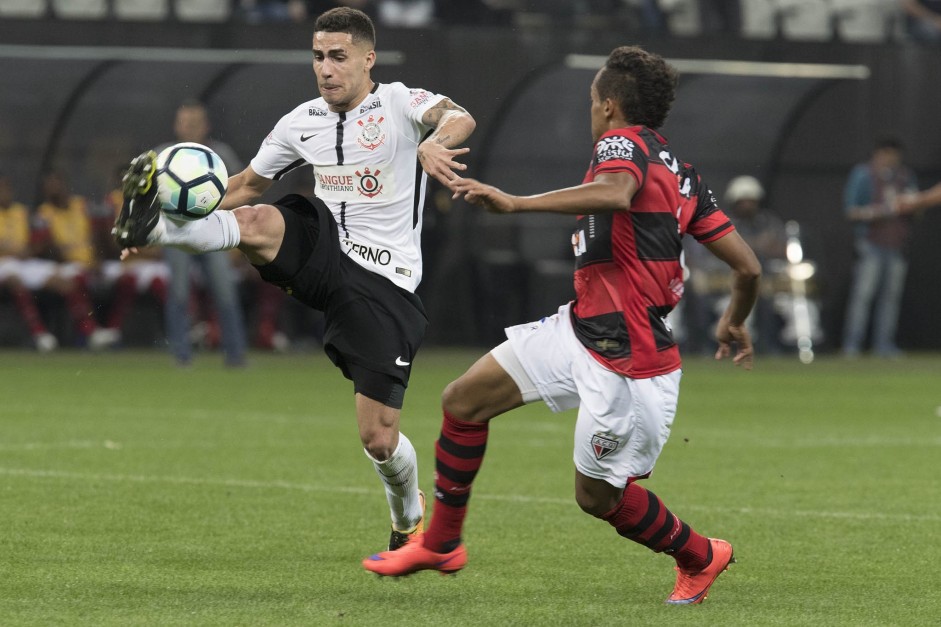 Corinthians tenta se reabilitar aps derrota para o Atltico-GO
