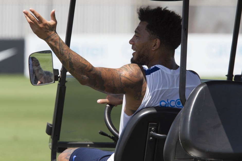 Kazim deve ser titular do Corinthians no jogo deste domingo contra o Cruzeiro Kazim deve ser titular do Corinthians no jogo deste domingo contra o Cruzeiro
