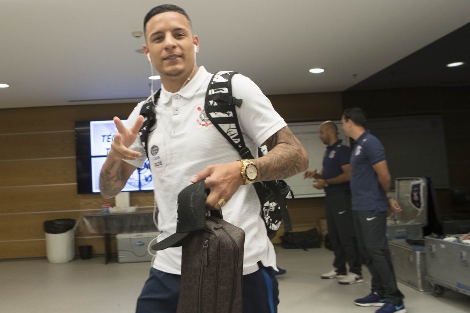 Guilherme Arana não jogou na Argentina, mas volta no Majestoso Guilherme Arana não jogou na Argentina, mas volta no Majestoso