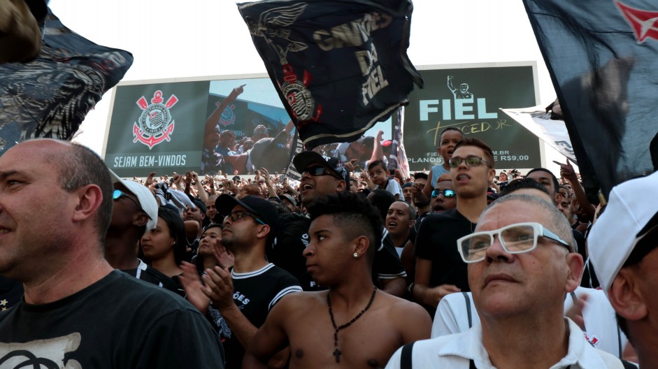 A torcida lotou a Arena Corinthians no ltimo treino antes do clssico contra o So Paulo