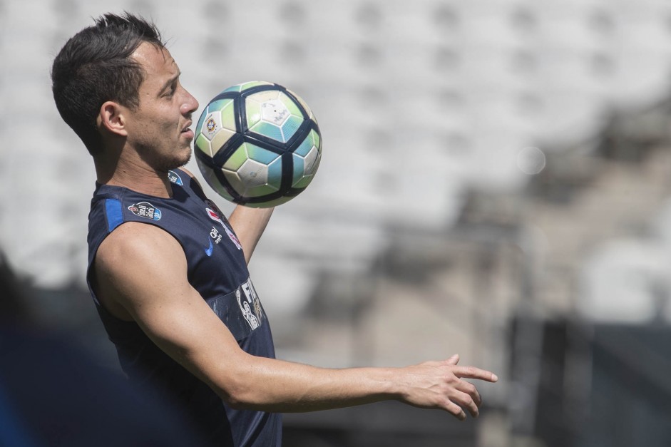 Rodriguinho vai ter que driblar a desconfiana da torcida no clssico contra o So Paulo