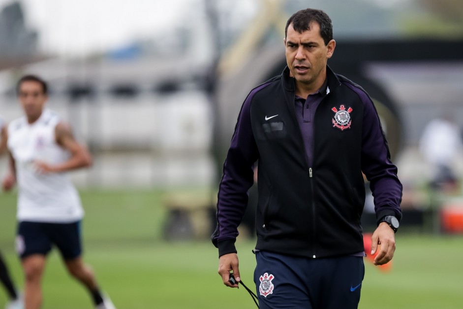 Fábio Carille optou por Kazim no lugar de Jô contra o Cruzeiro Fábio Carille optou por Kazim no lugar de Jô contra o Cruzeiro