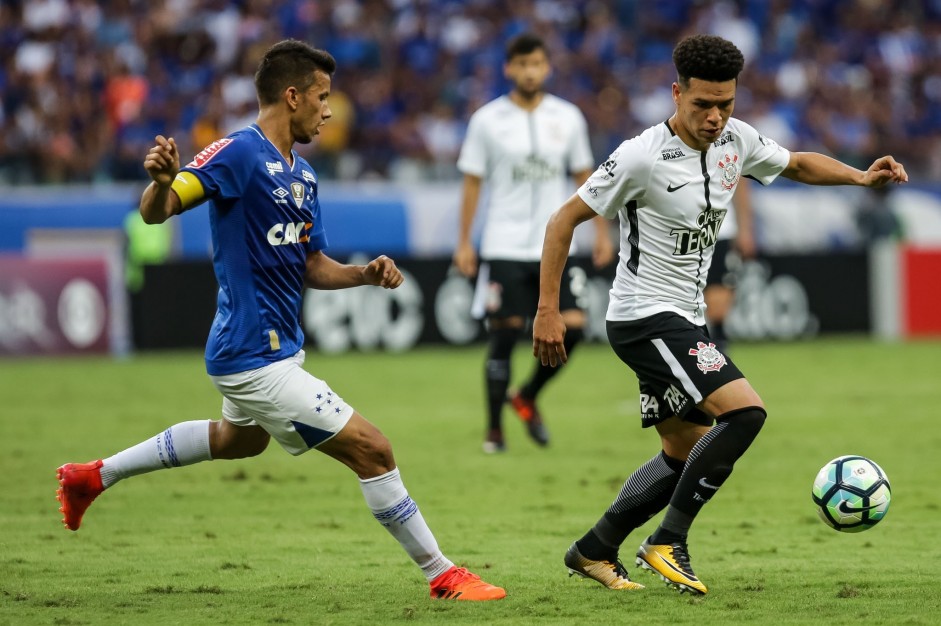 Corinthians e Cruzeiro se enfrentam no Mineiro na quarta-feira