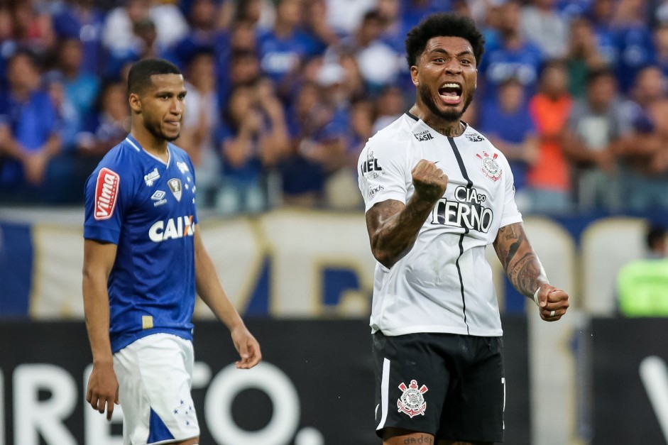 O gringo da favela vibrou muito com o gol de Clayson contra o Cruzeiro