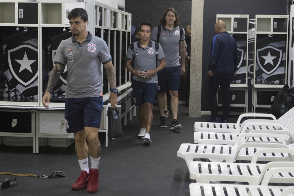 O lateral Fagner no vestirio do Engenho antes da partida contra o Botafogo, em 2017