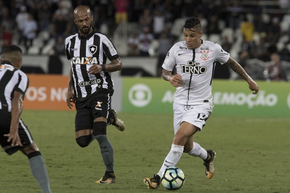 Guilherme Arana teve atuação apagada na noite desta segunda-feira